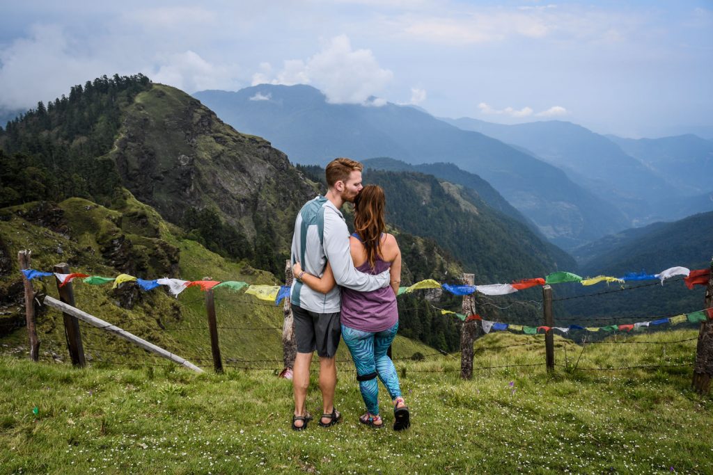 尼泊尔莫哈尔·丹达之旅:两个流浪的鞋底华体会吧