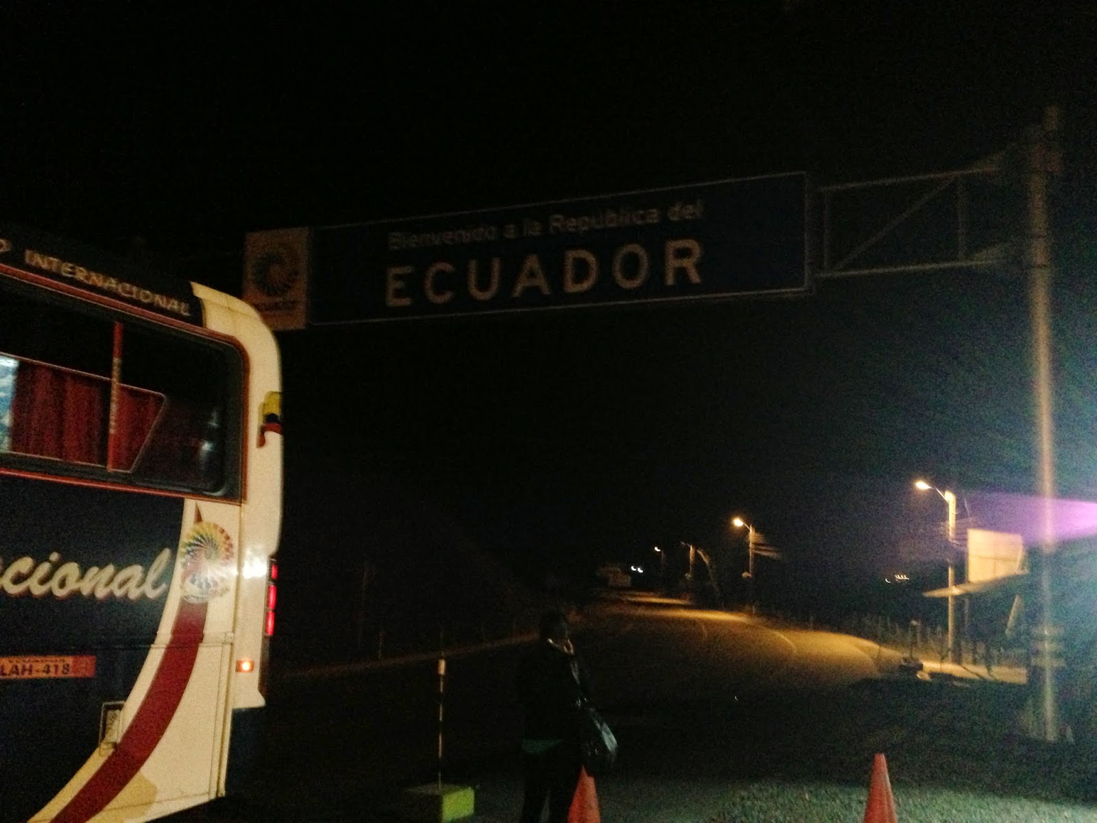 过境厄瓜多尔到秘鲁边境标志