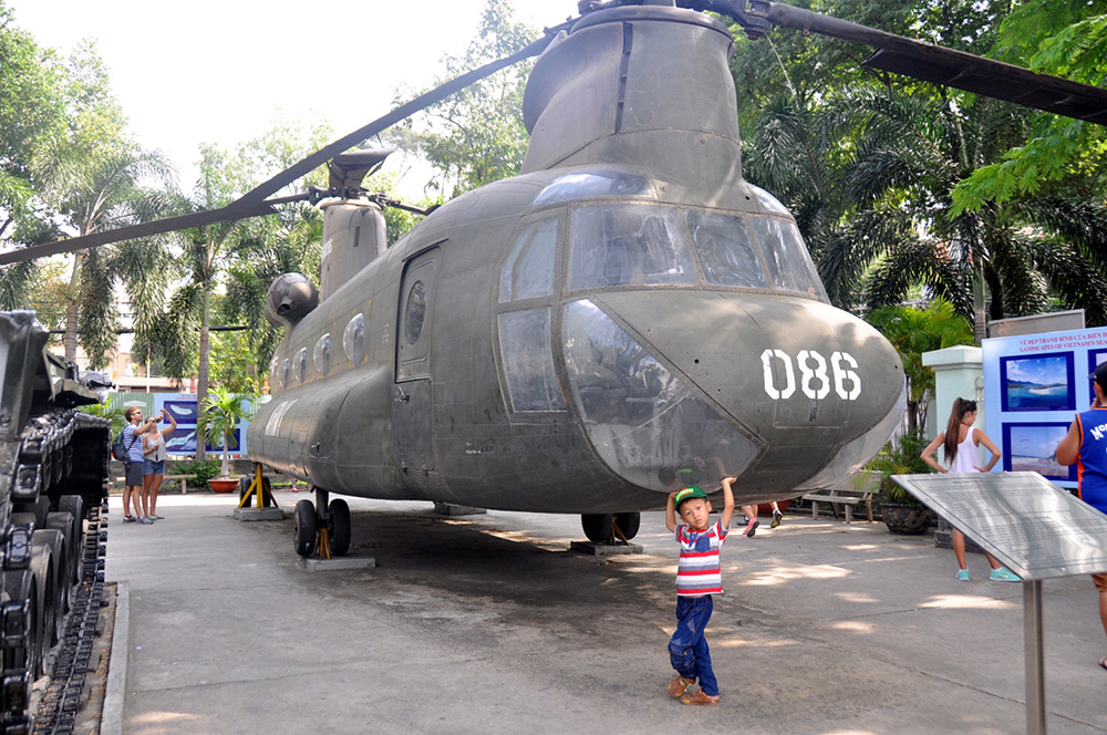 美国战争直升机西贡越南行程