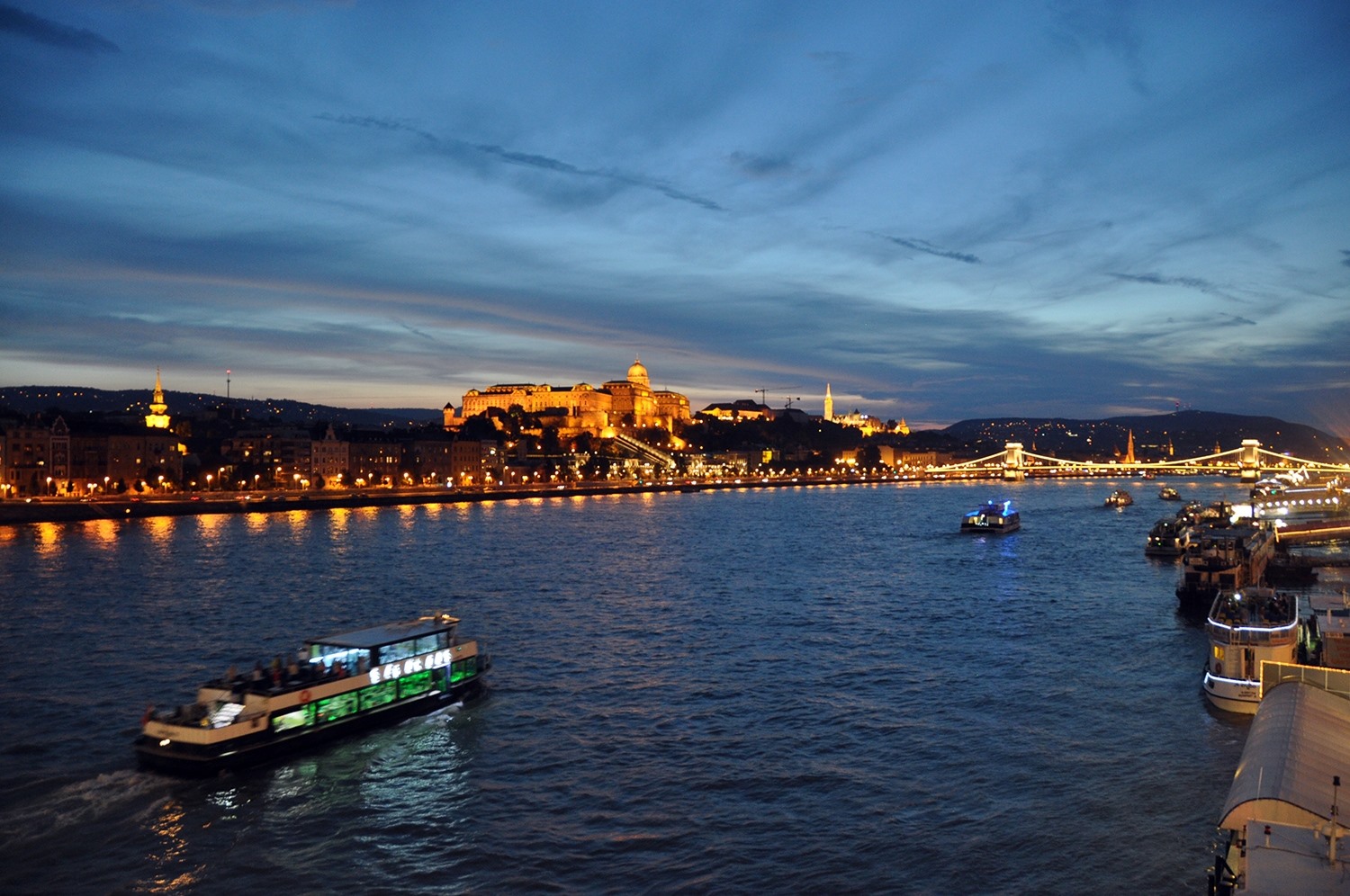 布达城堡日落在桥上布达佩斯旅游必做的事情华体会最新登录网站