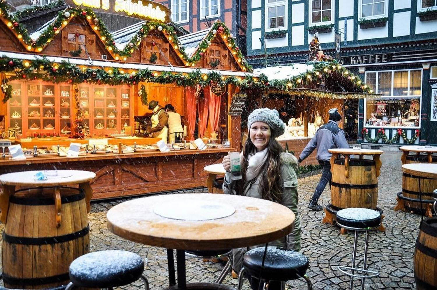 德国圣诞市场的可持续旅游下雪