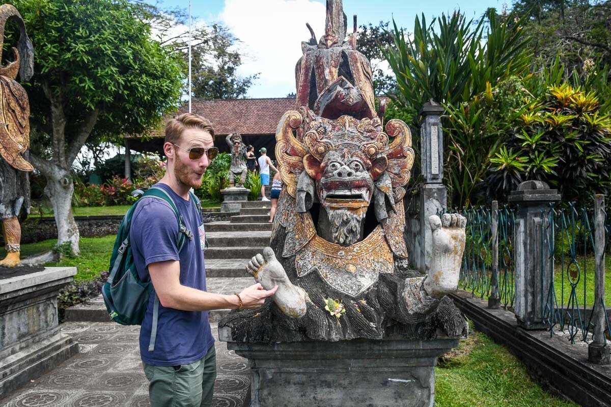 参观Tirta ganga水寺