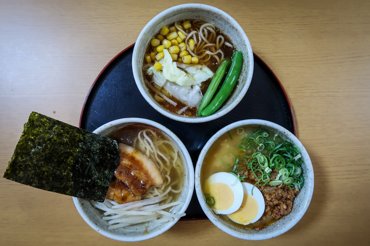 在日本大阪烹饪课做拉面