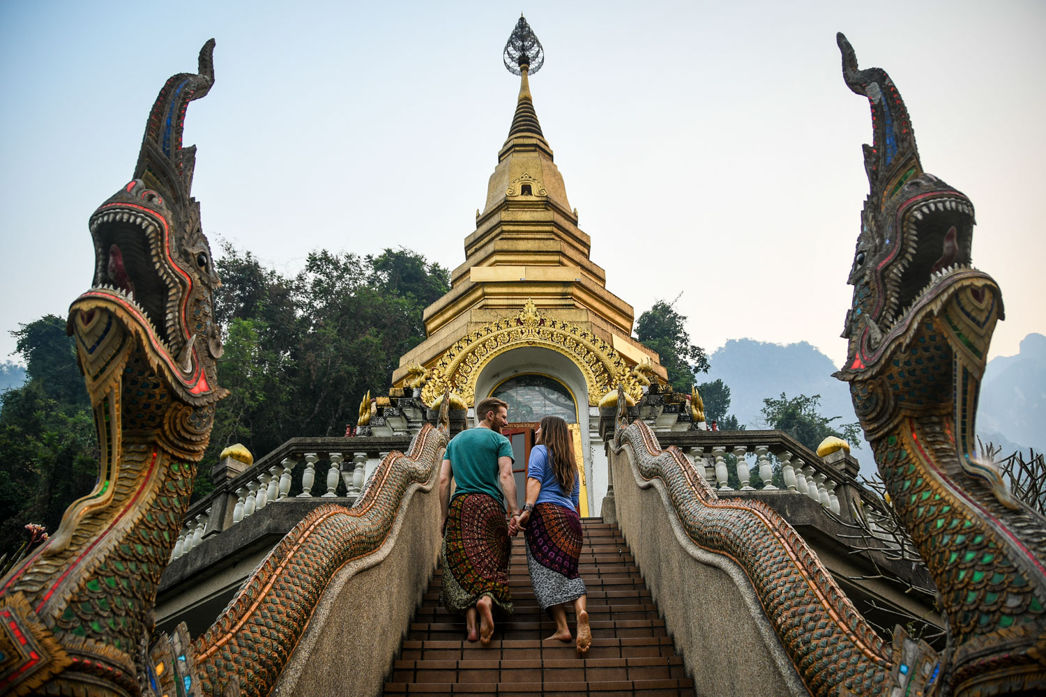 华体会最新登录网站泰国寺庙旅游博客收入报告