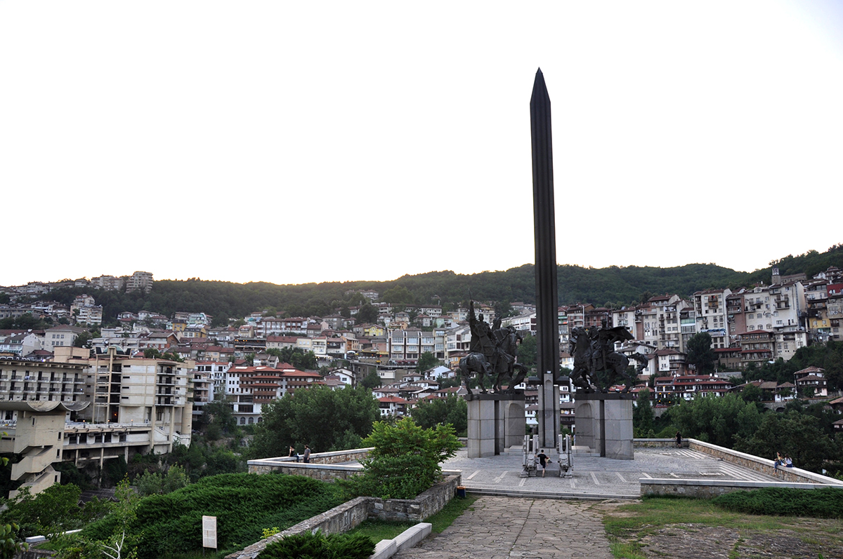 保加利亚大特尔诺沃女神纪念碑