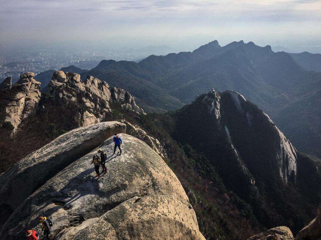 北汉山徒步旅行-图片来源:Andrea Payawal