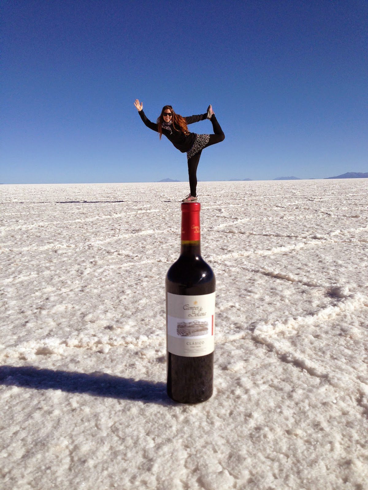 Salar De Uyuni玻利维亚红色星球葡萄酒舞者