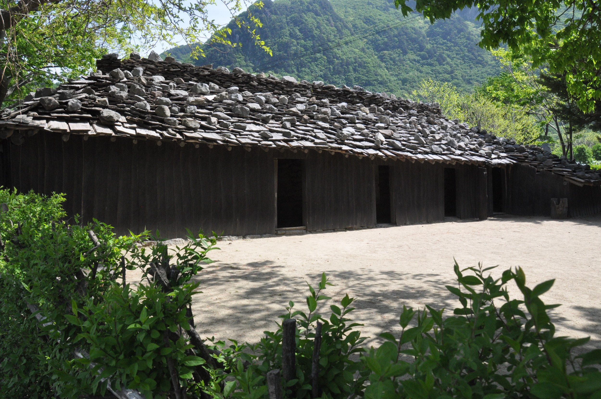郁陵岛韩国传统稻草屋