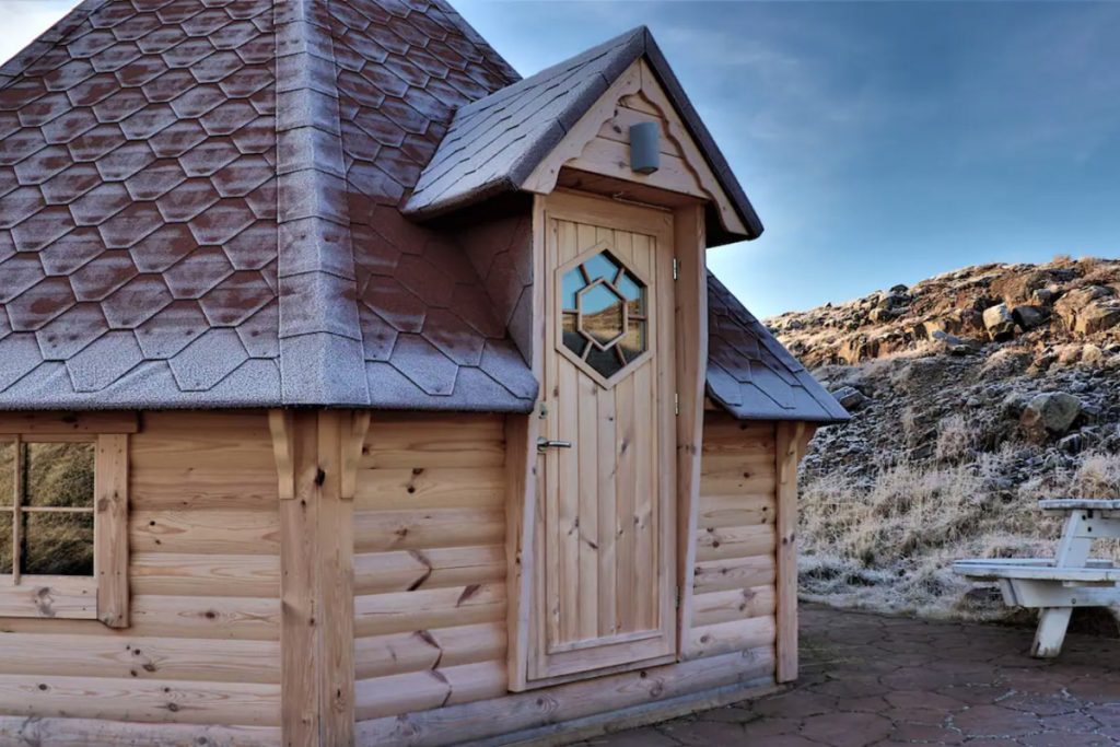冰岛的爱彼迎(airbnb)提供了100个露营舱