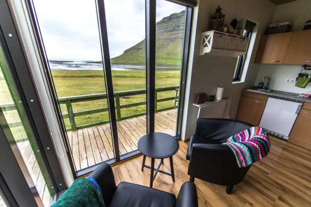 冰岛airbnb | Nónsteinn