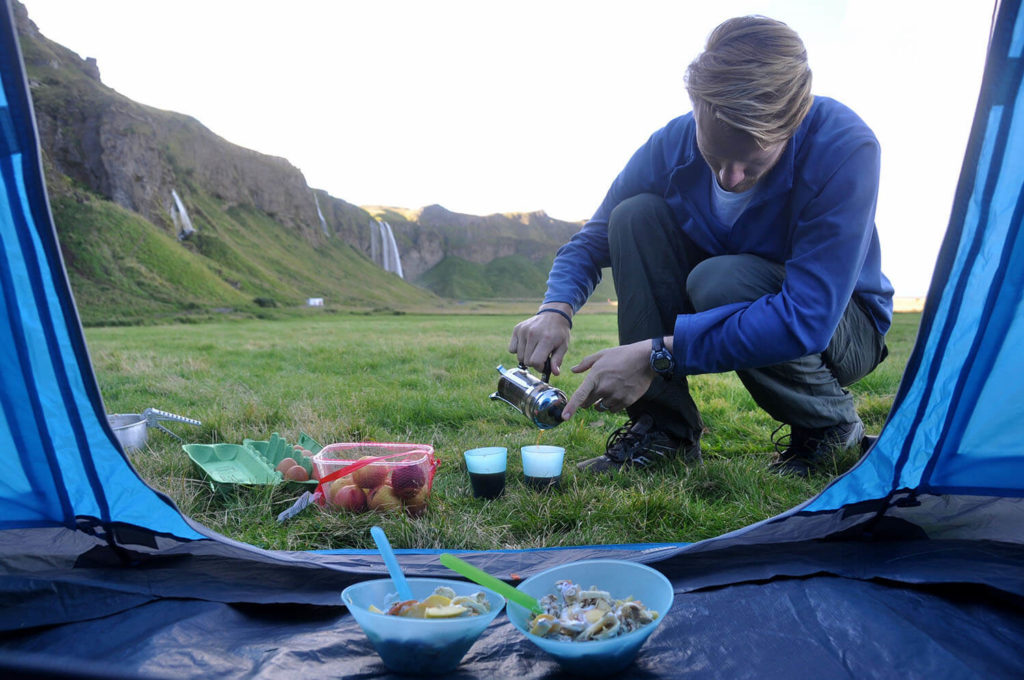 冰岛露营烹饪