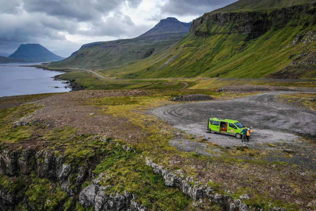 在冰岛租露营车