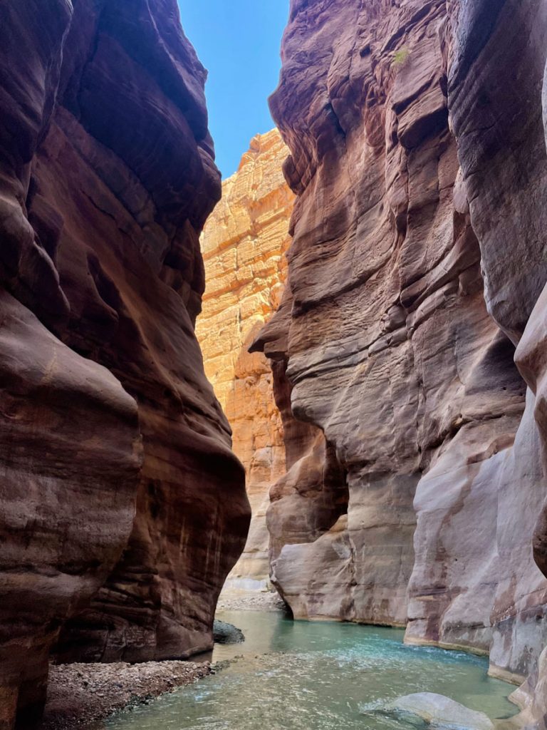 Wadi Mujib峡谷徒步约旦