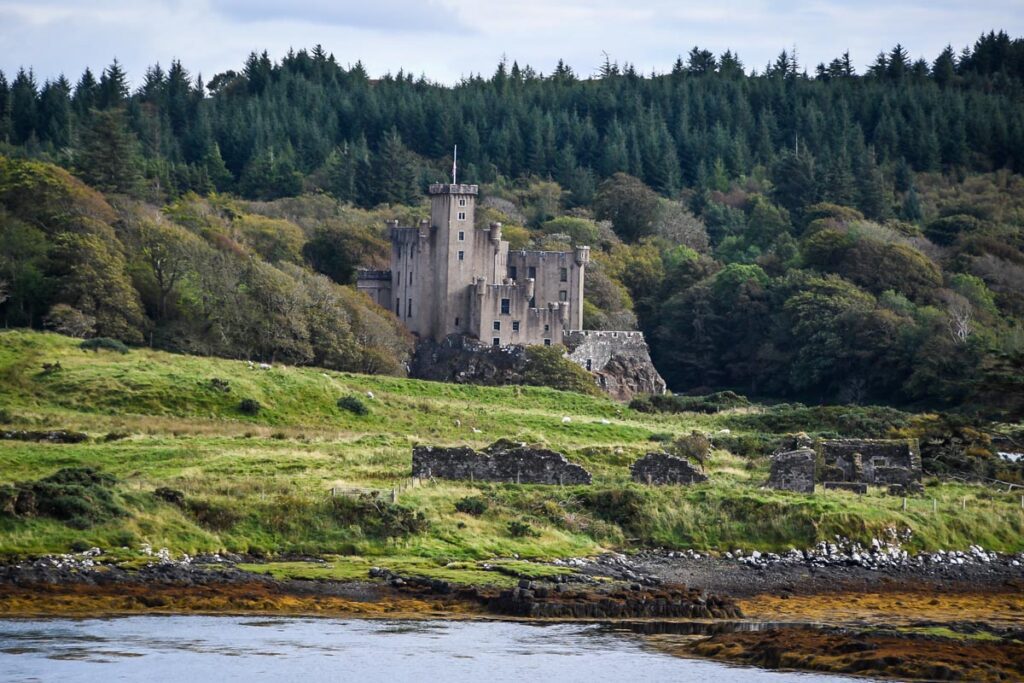 苏格兰斯凯岛的邓维根城堡